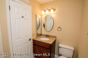  93 Poplar Pl, Freehold, NJ 07728 photo 7
