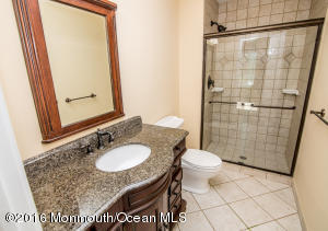  93 Poplar Pl, Freehold, NJ 07728 photo 20