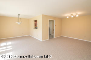  93 Poplar Pl, Freehold, NJ 07728 photo 8