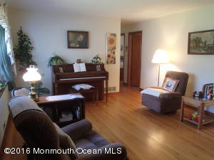 679 Plainfield Ave, Berkeley Heights, NJ 07922 photo 5