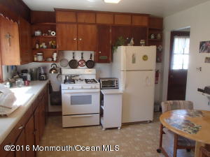 679 Plainfield Ave, Berkeley Heights, NJ 07922 photo 2