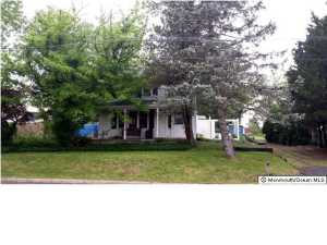 18 Five Points Rd, Freehold, NJ 07728 photo 4