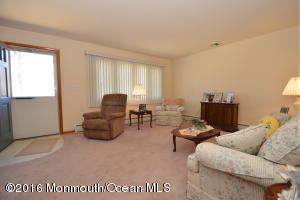 78 Proctor St, Edison, NJ 08817 photo 3