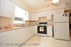 78 Proctor St, Edison, NJ 08817 photo 5