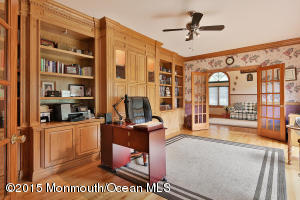 2 Muncee Ct, Holmdel, NJ 07733 photo 9