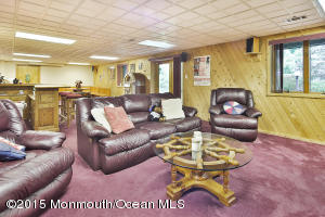 2 Muncee Ct, Holmdel, NJ 07733 photo 13
