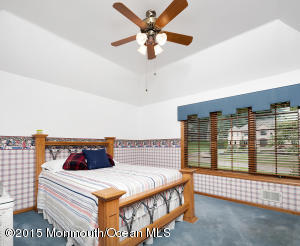 2 Muncee Ct, Holmdel, NJ 07733 photo 12