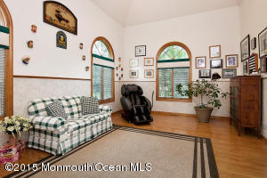 2 Muncee Ct, Holmdel, NJ 07733 photo 7