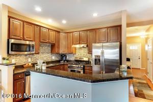 408 Joyce Ct, Brick, NJ 08724 photo 4