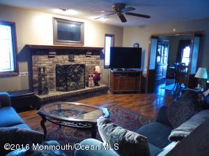 81 Maxim Dr, Forked River, NJ 08731 photo 2