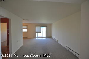 75 Clay Cir, Brick, NJ 08724 photo 9
