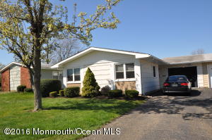 75 Clay Cir, Brick, NJ 08724 photo 1