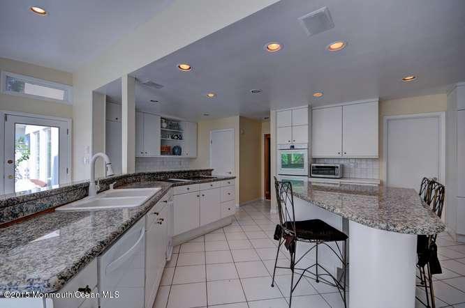 9 Brook Dr, Ocean, NJ 07712 photo 6