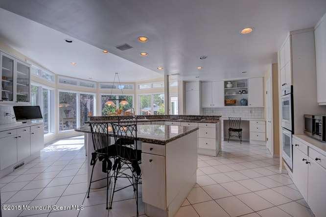 9 Brook Dr, Ocean, NJ 07712 photo 5