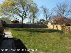 79 Burlington Ave, Leonardo, NJ 07737 photo 3