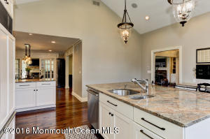 34 Red Coach Ln, Middletown, NJ 07748 photo 13