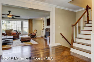 34 Red Coach Ln, Middletown, NJ 07748 photo 4