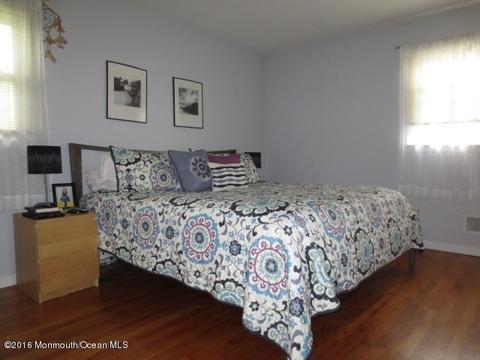 13 Mohawk Dr, Matawan, NJ 07747 photo 8