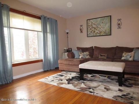 13 Mohawk Dr, Matawan, NJ 07747 photo 2