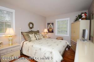 7 Elyar Ter, Middletown, NJ 07748 photo 12