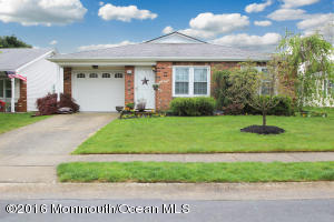 23 Thames Pl, Brick, NJ 08723 photo 1