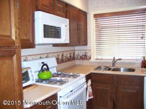 4 Hickory Ct #C, Brielle, NJ 08730 photo 12