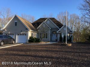 8 Oak Leaf Dr, Waretown, NJ 08758 photo 1
