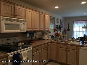 8 Oak Leaf Dr, Waretown, NJ 08758 photo 5