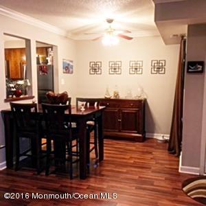77 Northrup Dr, Brick, NJ 08724 photo 4