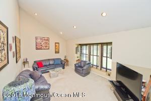 11 Eagle Rd, Marlboro, NJ 07746 photo 4
