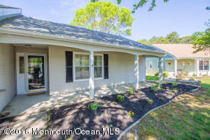 4 Lancaster Ct, Forked River, NJ 08731 photo 4
