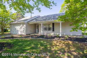 4 Lancaster Ct, Forked River, NJ 08731 photo 3