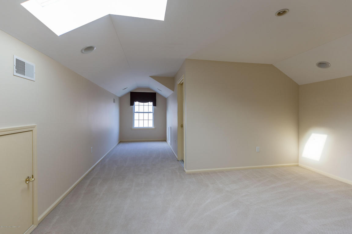 11 Rockspray Ct, Howell, NJ 07731 photo 24
