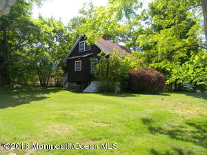8 Chamone Ave, Middletown, NJ 07748 photo 2