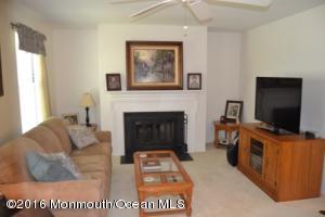 8 Stonybrook Rd, Whiting, NJ 08759 photo 13