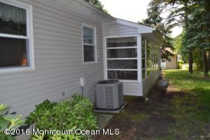 8 Stonybrook Rd, Whiting, NJ 08759 photo 6
