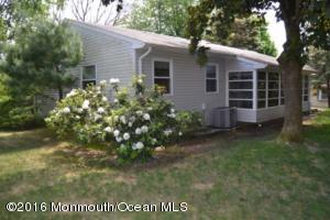 8 Stonybrook Rd, Whiting, NJ 08759 photo 8