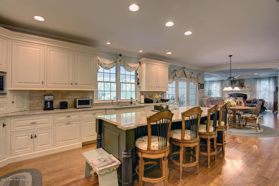 627 Summit Pl, Brielle, NJ 08730 photo 4