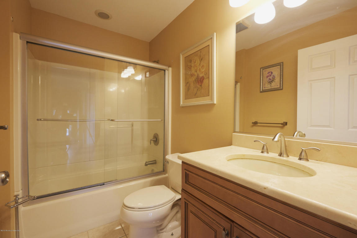 71 Compton St, Middletown, NJ 07748 photo 20