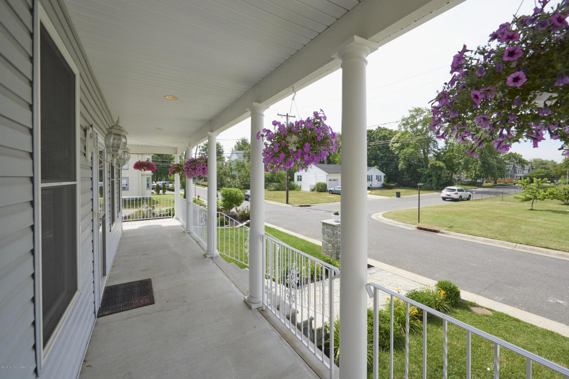 71 Compton St, Middletown, NJ 07748 photo 5