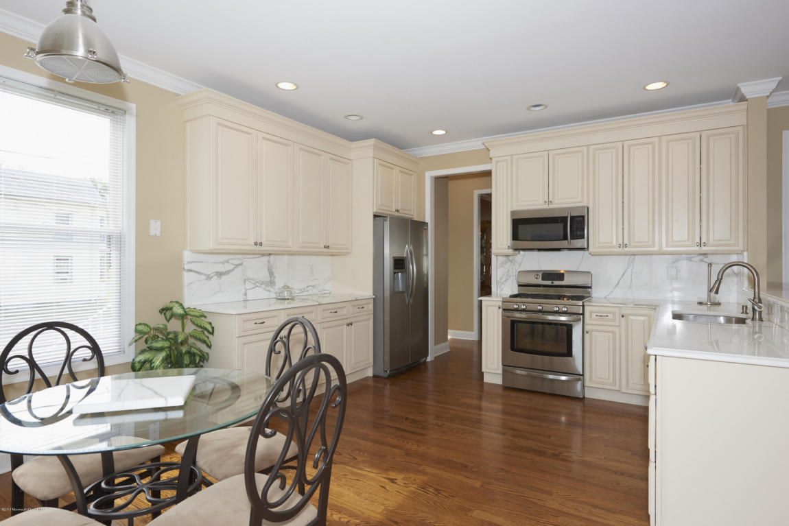 71 Compton St, Middletown, NJ 07748 photo 14