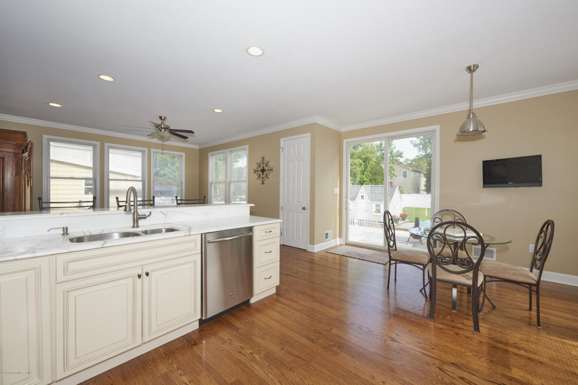 71 Compton St, Middletown, NJ 07748 photo 16