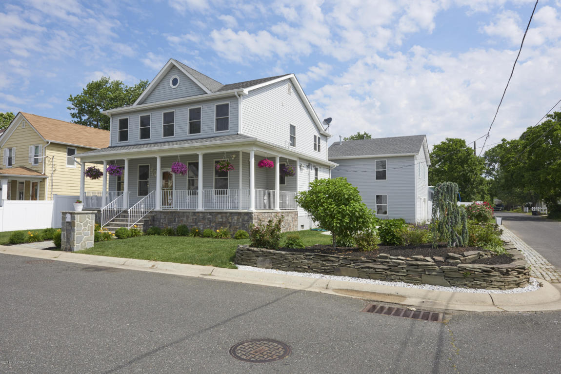 71 Compton St, Middletown, NJ 07748 photo 2
