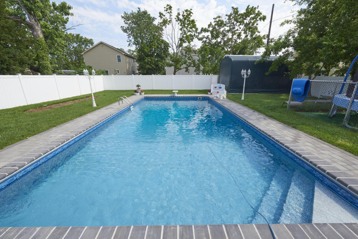 71 Compton St, Middletown, NJ 07748 photo 32