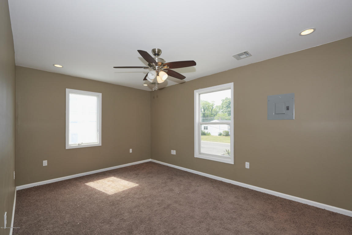 71 Compton St, Middletown, NJ 07748 photo 29
