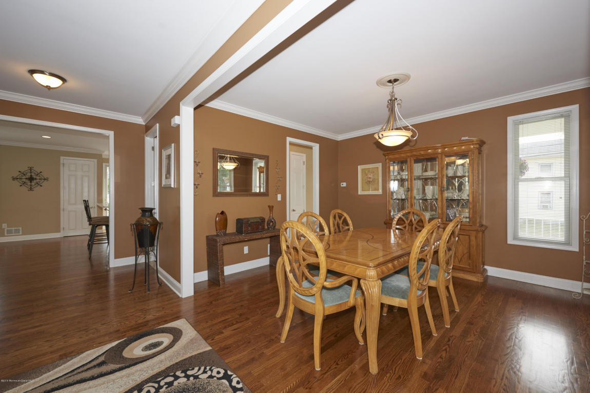 71 Compton St, Middletown, NJ 07748 photo 11