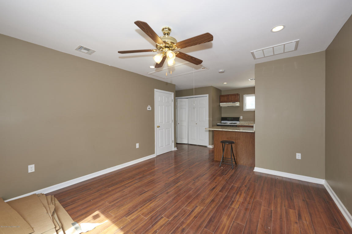 71 Compton St, Middletown, NJ 07748 photo 26