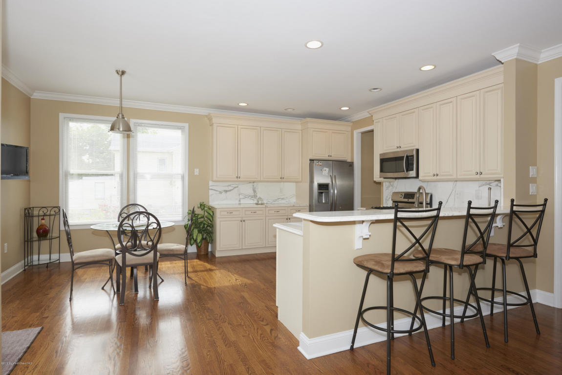 71 Compton St, Middletown, NJ 07748 photo 13