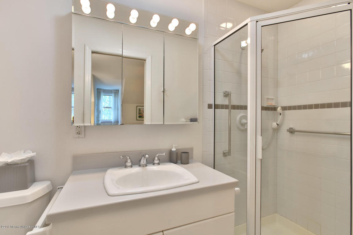 8 Berkeley Sq, Brielle, NJ 08730 photo 19
