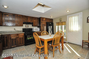 36 Middlesex Rd, Matawan, NJ 07747 photo 7